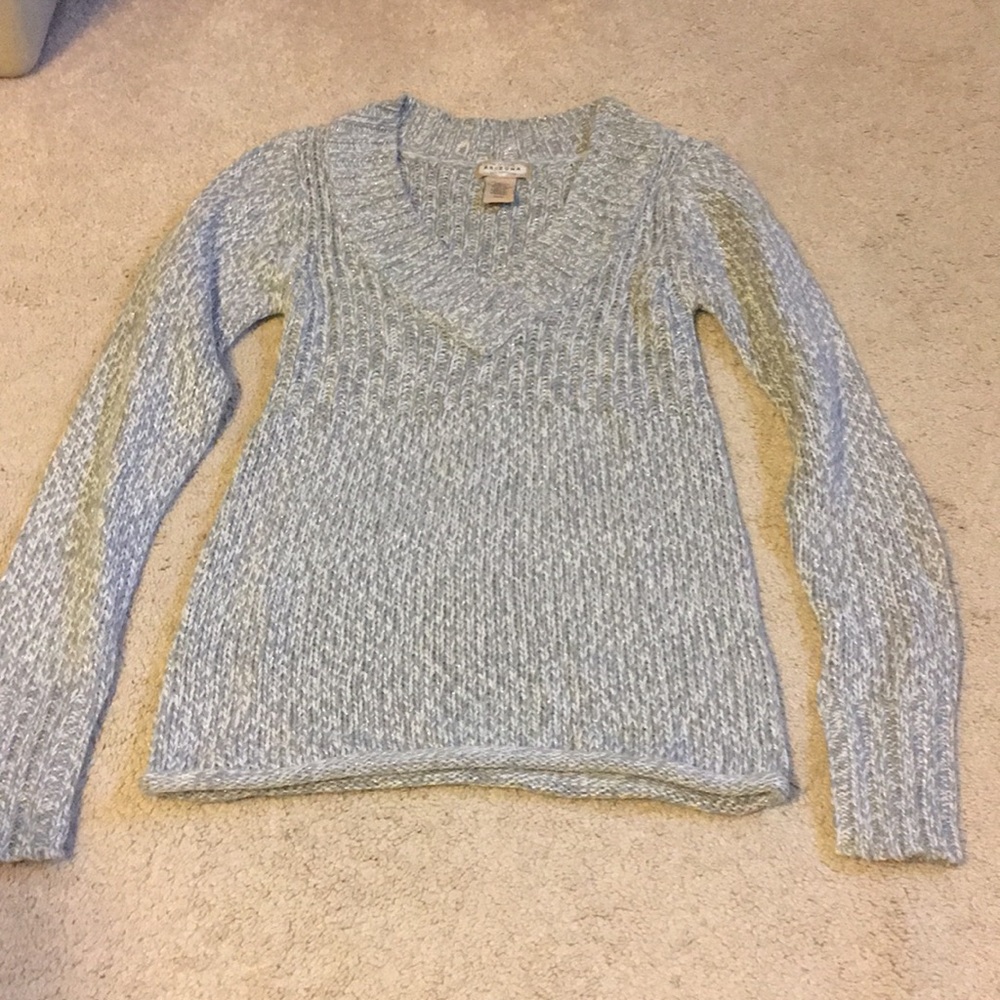 Shimmery sweater 💕